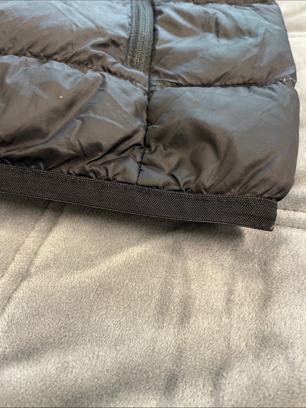 Eddie Bauer Men’s Black Quilted Packable Hooded Puffer - Picture 10 of 13